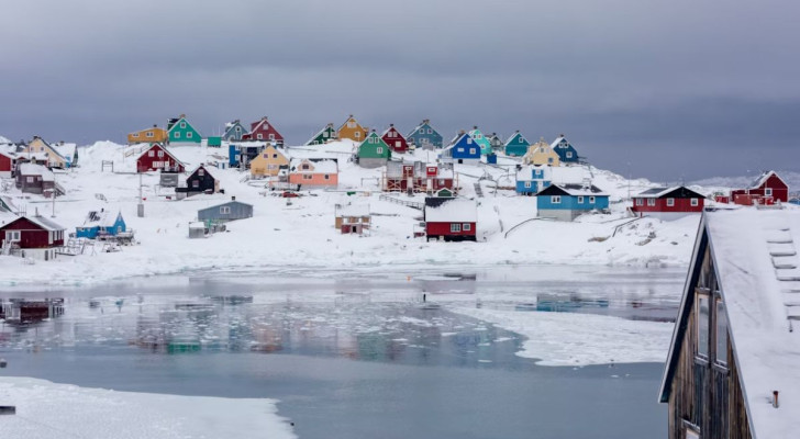 In Groenlandia ci sono soltanto tre semafori, e altre stranezze dell’isola.