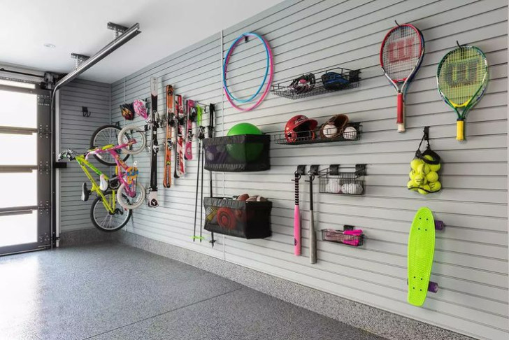 Wall for storing sports equipment