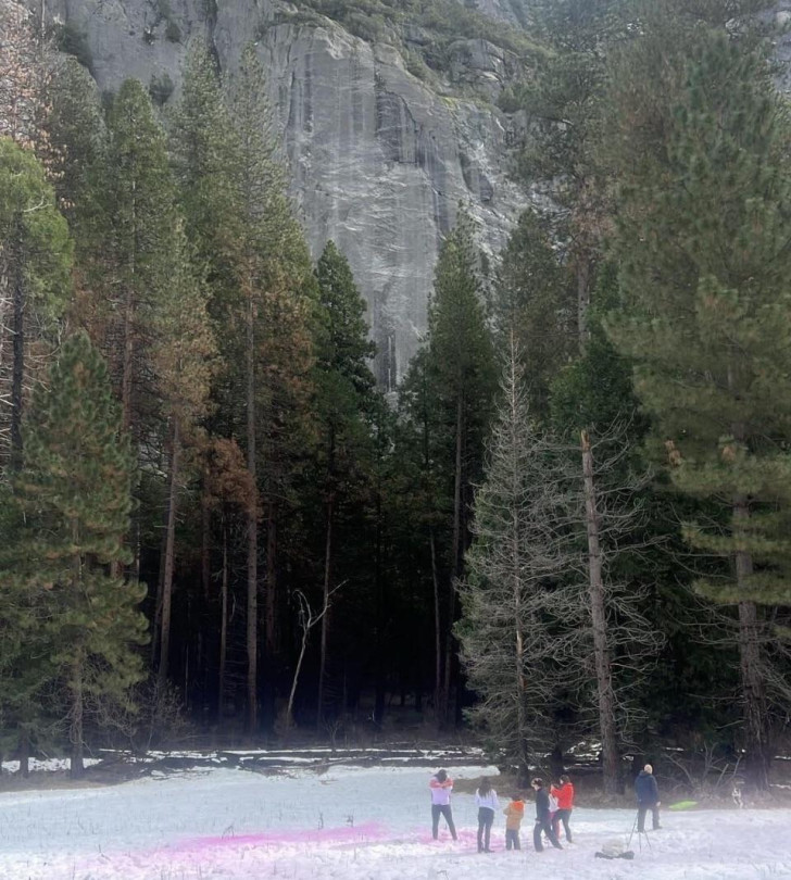 De vervuiling van een groep mensen ten koste van het Yosemite National Park