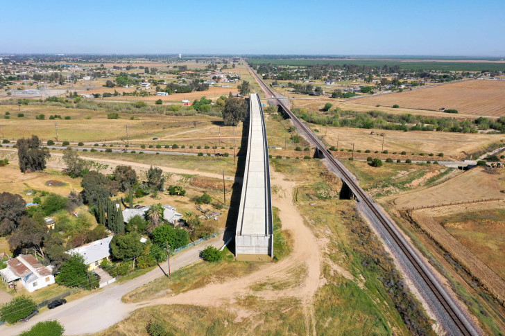Il viadotto del fiume Fresno nella contea di Madera