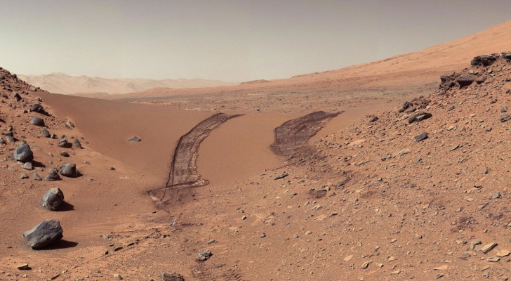 Marsoppervlak zoals afgebeeld door de Curiosity rover