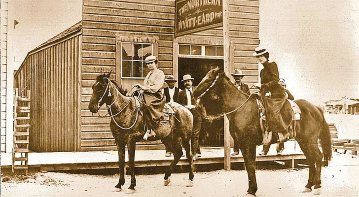 Ingången till en saloon i Nevada i början på nittonhundratalet