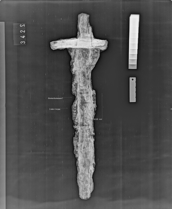 La spada vichinga sottoposta a raggi X