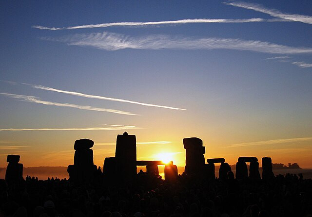 Alba del solstizio d'estate su Stonehenge nel 2005