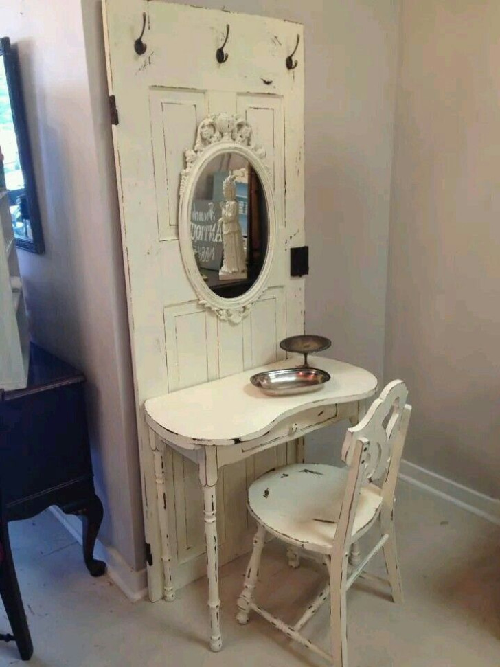 Dressing table