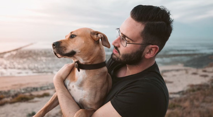 passeggiata di qualità uomo e cane