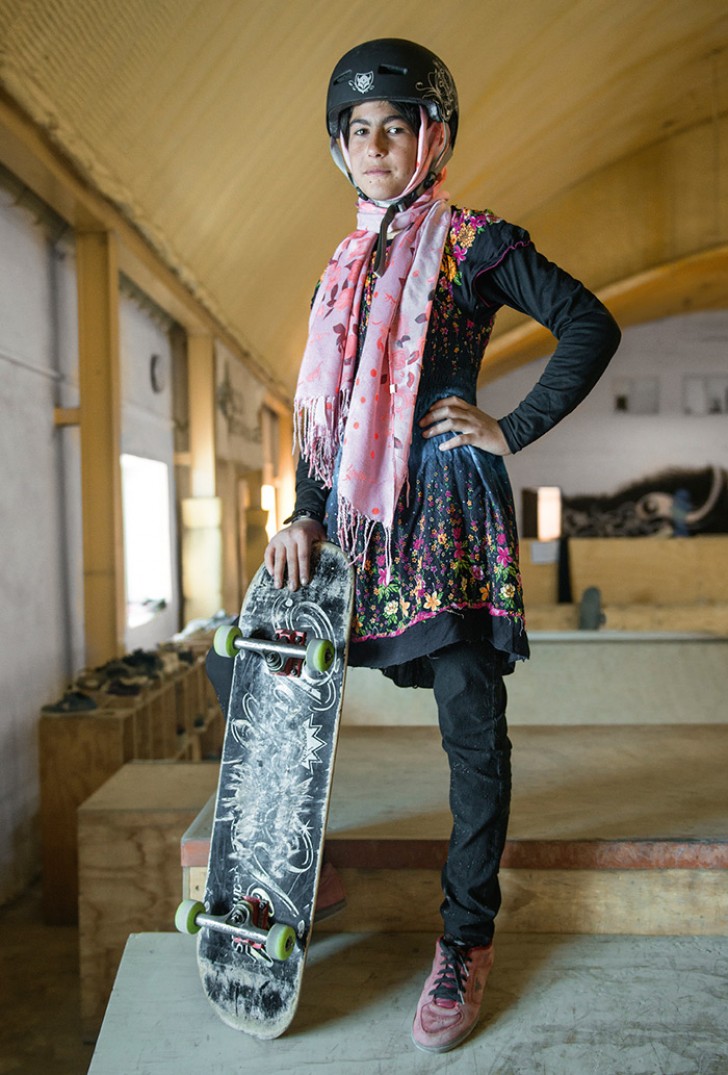 Questi ritratti di ragazze afgane in skateboard vi mostrano il lato più emozionante dello sport - 4