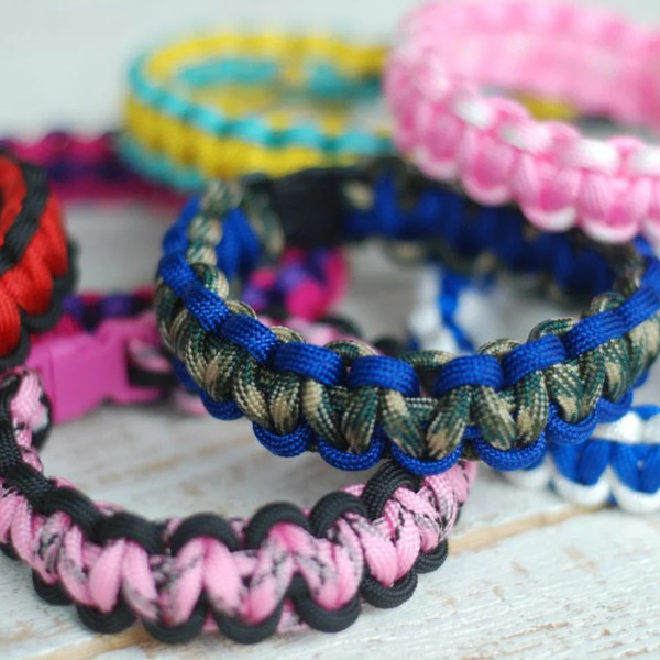 Bracelets en lacets de chaussures