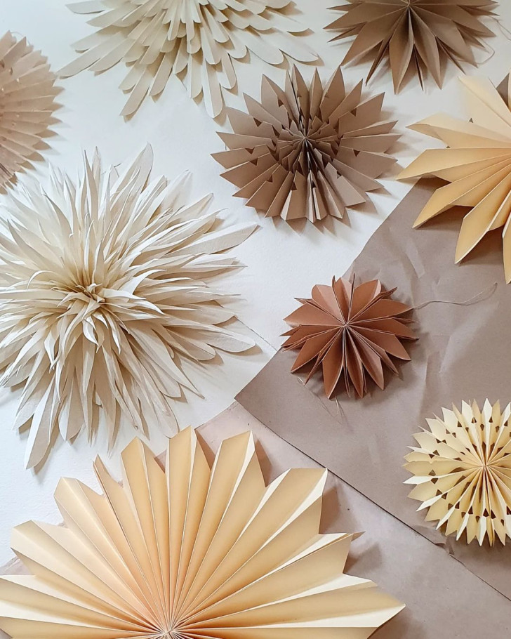 3D paper Christmas decorations