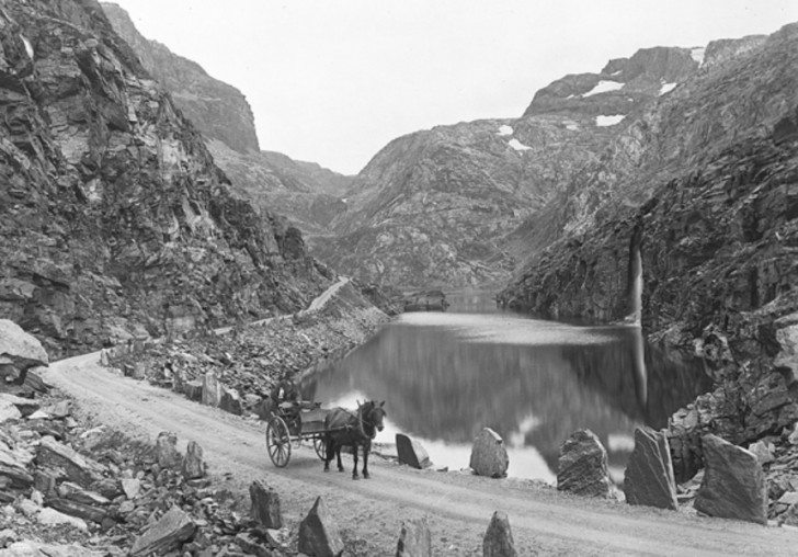 7. Seljestadjuvet, comune di Odda, Hordaland, nel 1887 e nel 2004