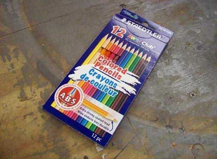 L'ingrédient de base est une boîte de crayons de couleur