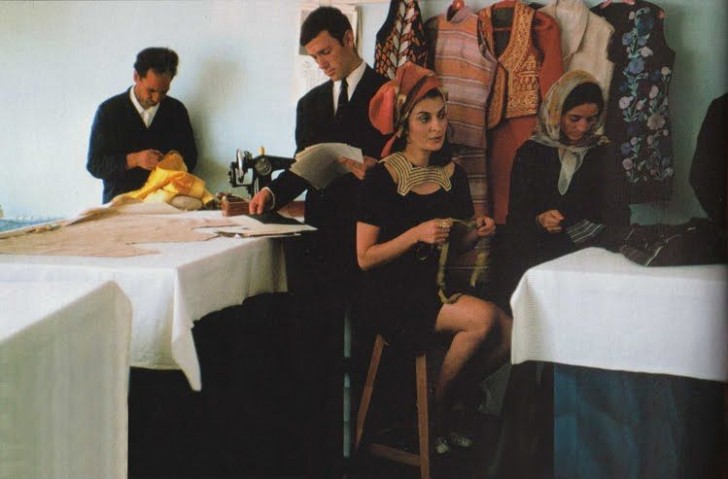 Der Designer Safia Tarzi in seinem Atelier in Kabul 1969