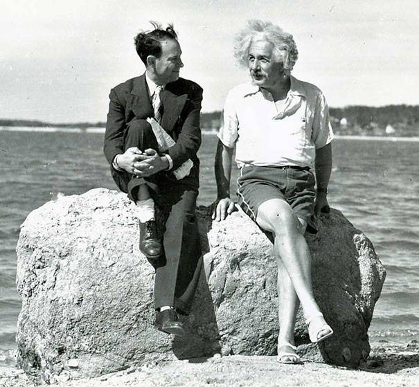 Albert Einstein in Nassau Point, Long Island (New York) in de zomer van 1939