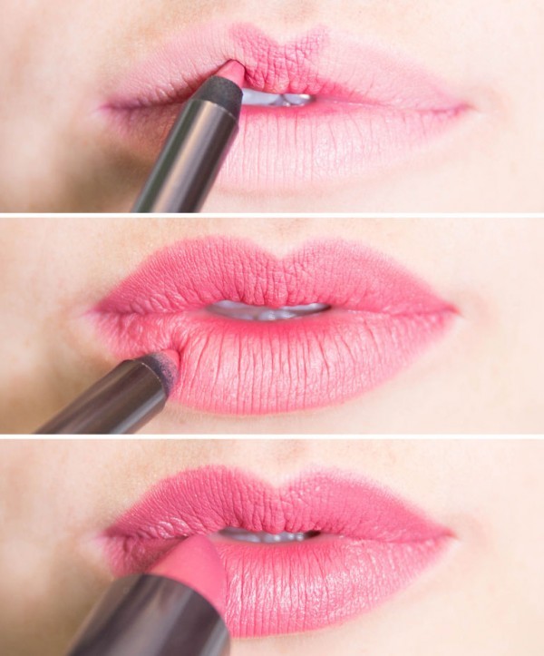 Omlijn je lippen met een mat en donker lippotlood om je lippen meer volume te geven