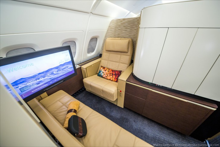 Ecco cosa vuol dire viaggiare in prima classe sull'aereo più lussuoso del mondo - 10