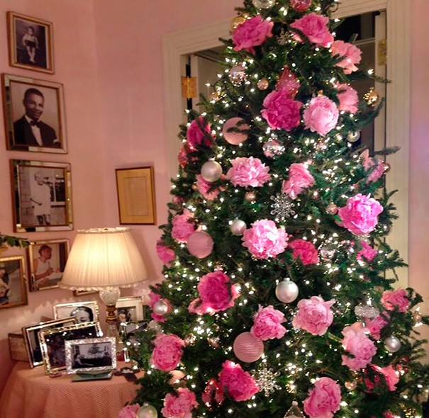 I fiori rosa sono adatti ad ambienti più classici e romantici