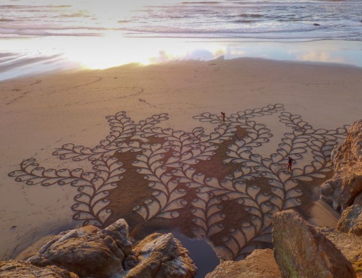 Un ragazzo lascia il suo lavoro per creare incredibili opere d'arte sulla sabbia - 15