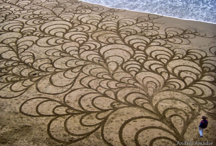 Un ragazzo lascia il suo lavoro per creare incredibili opere d'arte sulla sabbia - 3