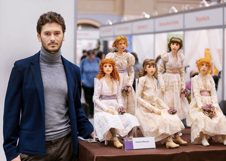 Zajkov si è laureato nel 2009 nell'Università di Kuban in Russia, e per i 3 successivi ha lavorato in un teatro di marionette.