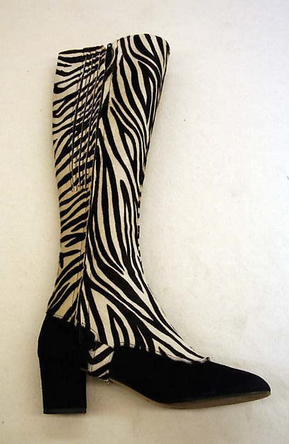 16. Stivale zebra print del designer francese Andrea Pfister