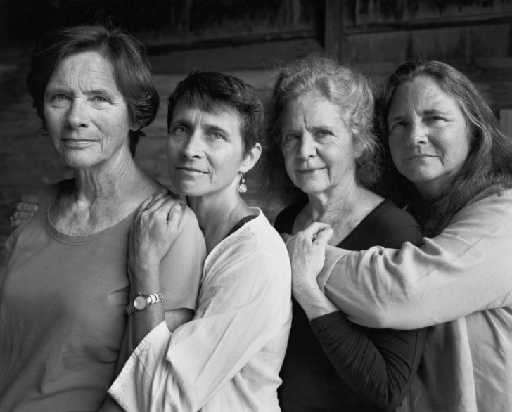 La transformation fascinante de 4 sœurs photographiées chaque année depuis 40 ans - 41