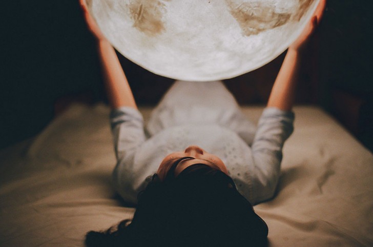 Met deze Luna lamp breng je de de maan in je kamer... Geweldig! - 7