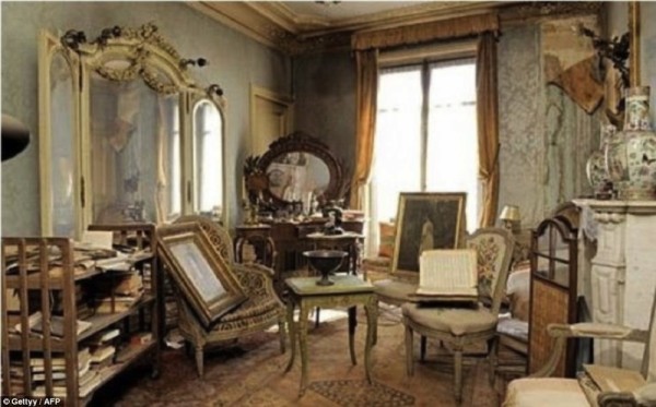 Les mystérieux trésors trouvés dans un appartement parisien fermé depuis 70 ans - 2