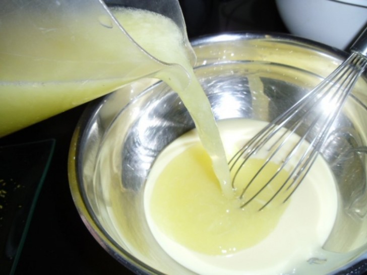 Torta di mousse allo yogurt e succo di limone: un dessert di classe non è mai stato così facile - 2