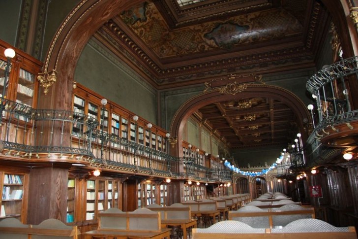 23. Bibliotheek van de technische Universiteit Gheorghe Asachi , Iasi , Roemenië