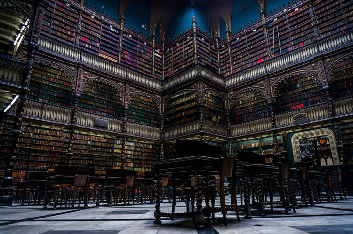 # 3. Bibliothèque Real Gabinete Portugues De Leitur, Rio de Janero, Brésil