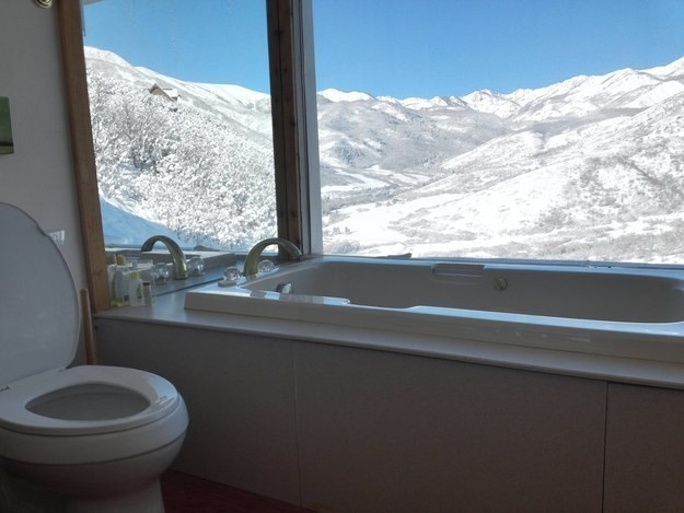 6. Een warm bad, omringd door de sneeuw in Midway, Utah