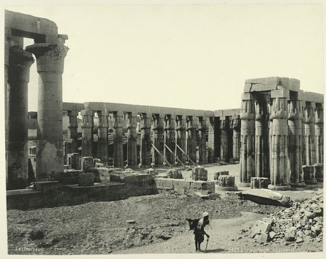 Colonnade du Temple de Luxor