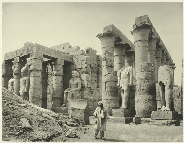 Karnak, statue de Ramses