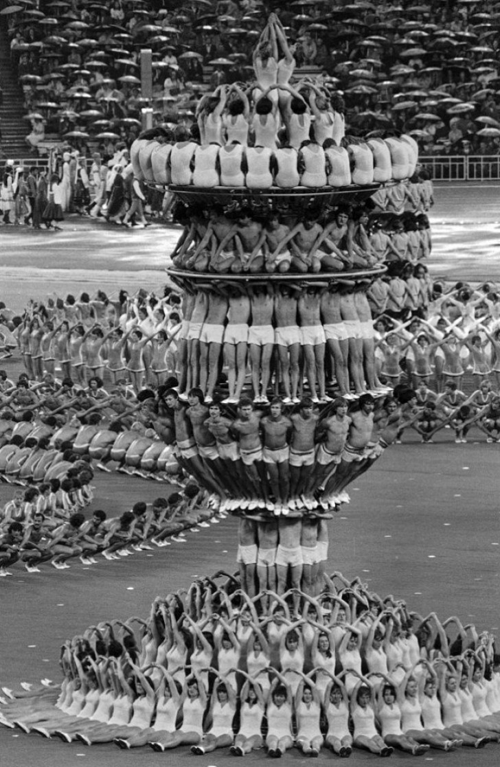 1980: Eine ergreifende Choreographie zur Eröffnung der XII olympischen Sommerspiele in Moskau