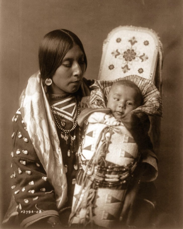 Madre e figlio, 1908