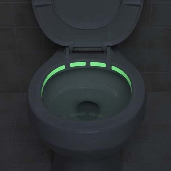 Illuminazione notturna per toilette