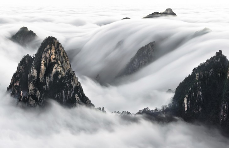 #6. Una veduta dei monti Huangshan (Montagna Gialla) in Cina: la foto non ha subito NESSUN ritocco