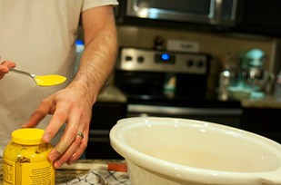 Aggiungete un cucchiaio di mostarda nelle salse fatte in casa