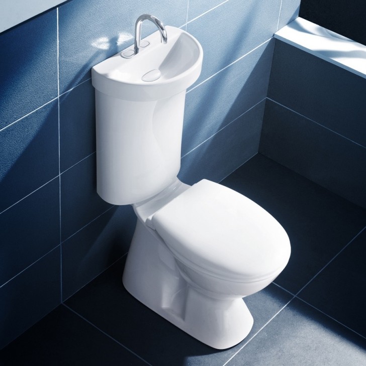 Recyclage malin: l'eau du lavabo est réutilisée pour le réservoir des toilettes.