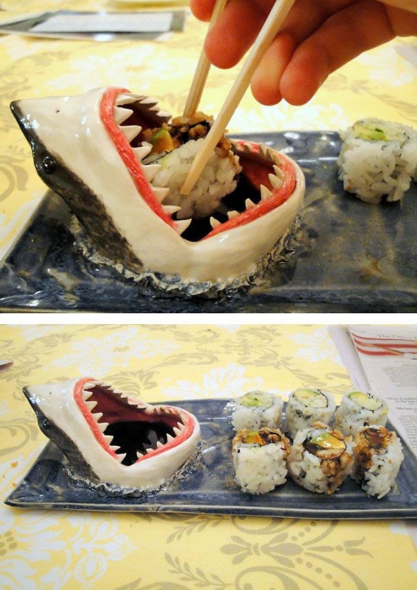 #22. In diesem Haifischrachen befindet sich die Soiasauce für euer Sushi!