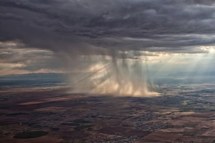 La pioggia su Denver (Colorado, Stati Uniti)