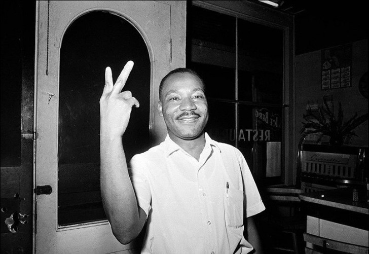 Martin Luther King dopo aver appreso che il Congresso ha approvato il Civil Rights Act del 1964