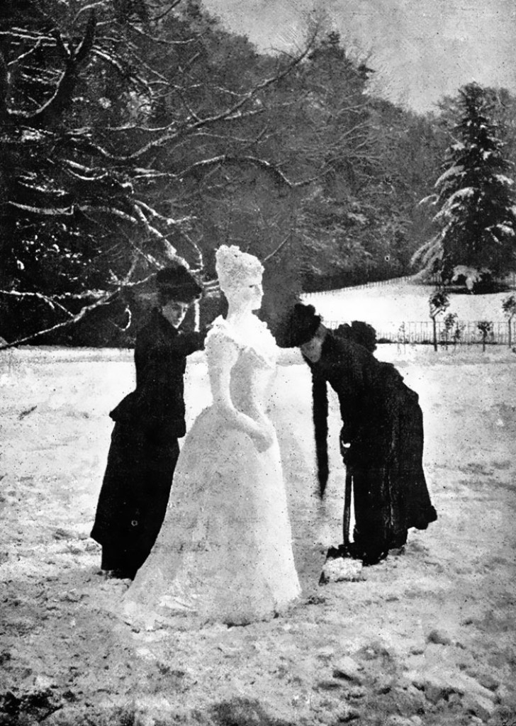 4. In der viktorianischen Epoche mussten selbst die Schneemänner einen gewissen Grad an Würde vorweisen.
