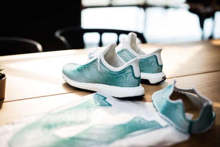 Adidas commercializzerà soltanto 50 esemplari di queste scarpe: il numero limitato è dovuto alla difficile conversione dei materiali di riciclo in fibre resistenti e di qualità per una scarpa di alto livello. 