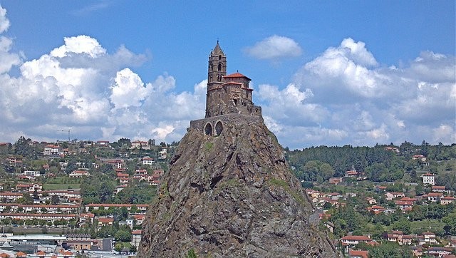 Kapel in de hoogte: Saint Michel Aiguilhe ( Frankrijk)