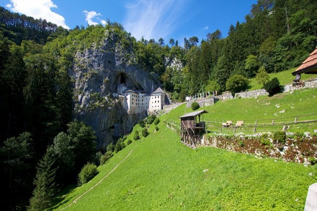 Het kasteel in de grot: Predjama Castle ( Slovenië)