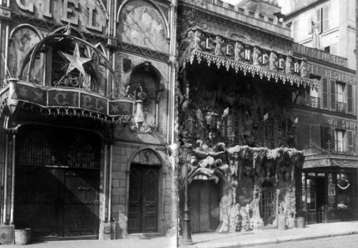 La facciata (immortalata dal fotografo Atget nel 1898), impressionava i passanti con la bocca spalancata di un mostro pronto a divorare chi si avventurasse oltre la porta