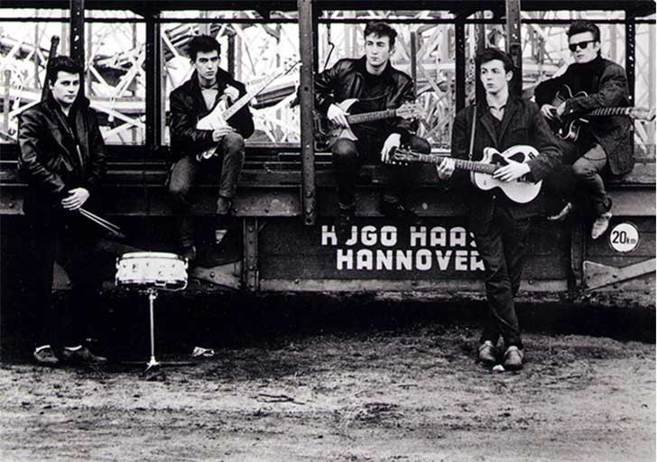 4. Il primo servizio fotografico dei Beatles (1960).