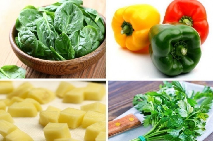 1. Prepara le verdure tagliando a listarelle i peperoni, affetta la cipolla e tagli gli spinaci se la foglia è lunga.