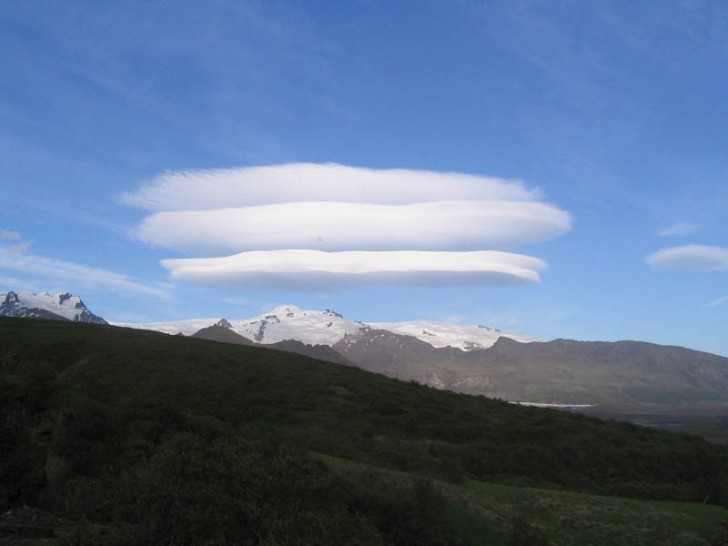 6. Des nuages sur le glacier de Skaftafell - Islande.